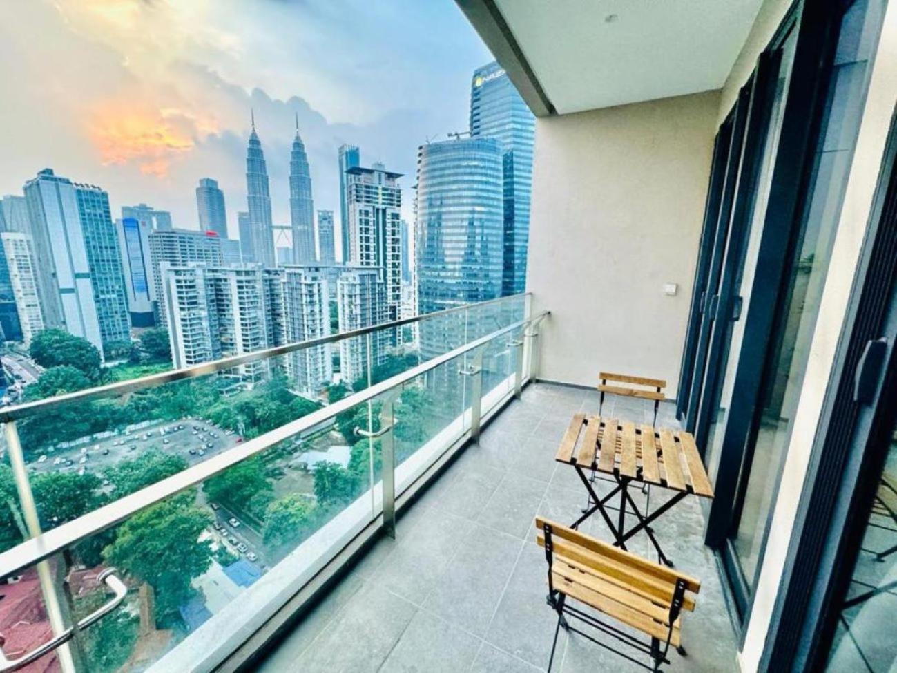 Crown Suites The Manor Klcc Kuala Lumpur City Center Экстерьер фото
